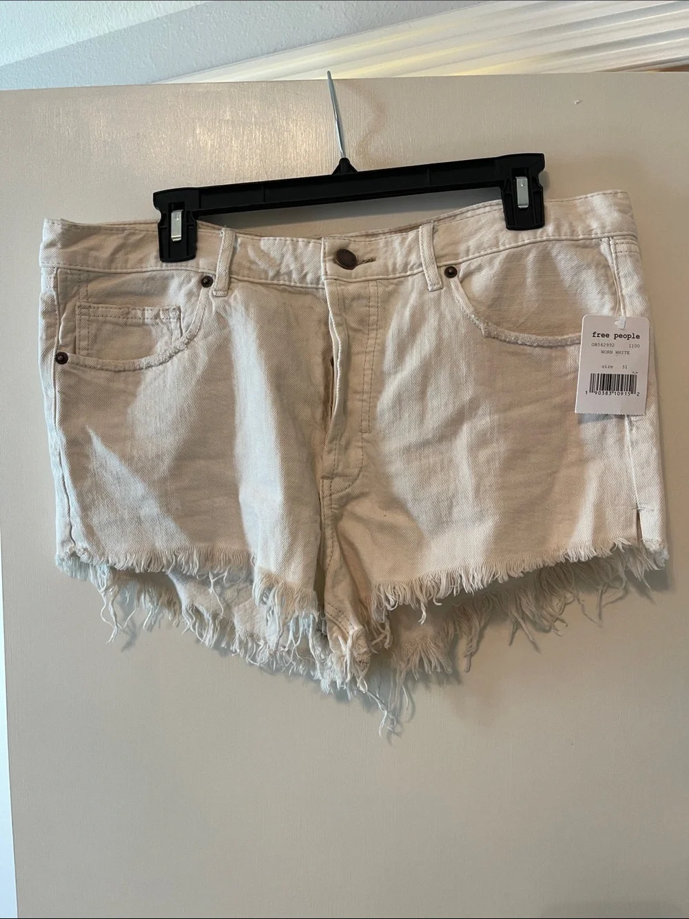 NWT Free People Raw Hem High-Rise Denim Shorts in worn white light beige